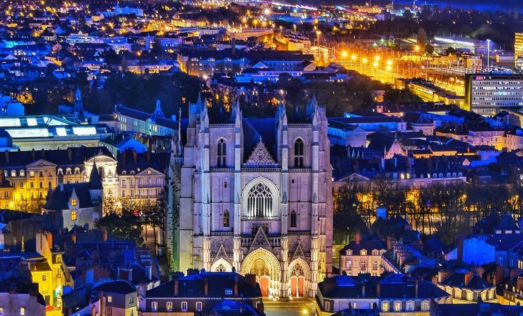 Les plus belles photos de Nantes la nuit